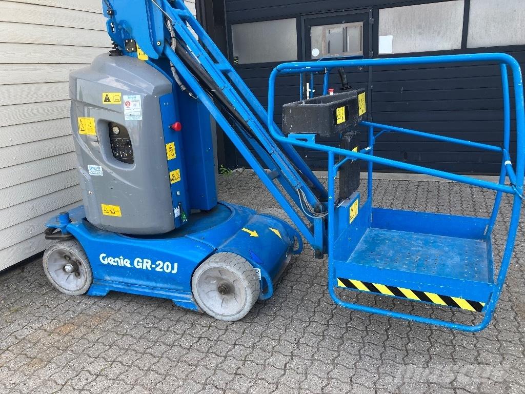 Genie GR 20 J Vertical mast lifts