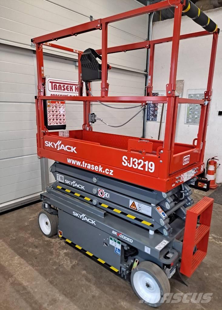 SkyJack SJ 3219E Scissor Lifts