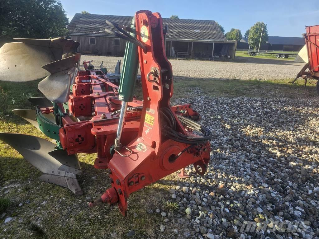 Kverneland 5 furet Reversible ploughs