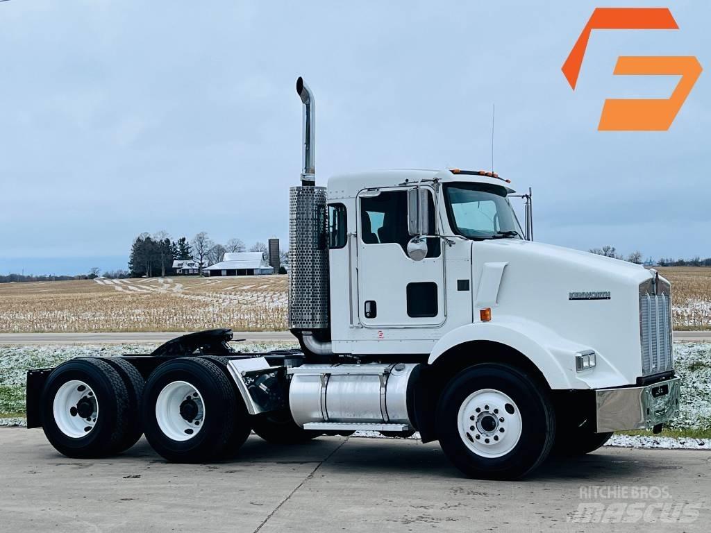 Kenworth T 800 Conventional Trucks / Tractor Trucks