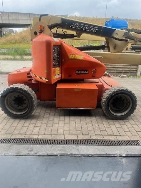 JLG M 450 AJ Articulated boom lifts