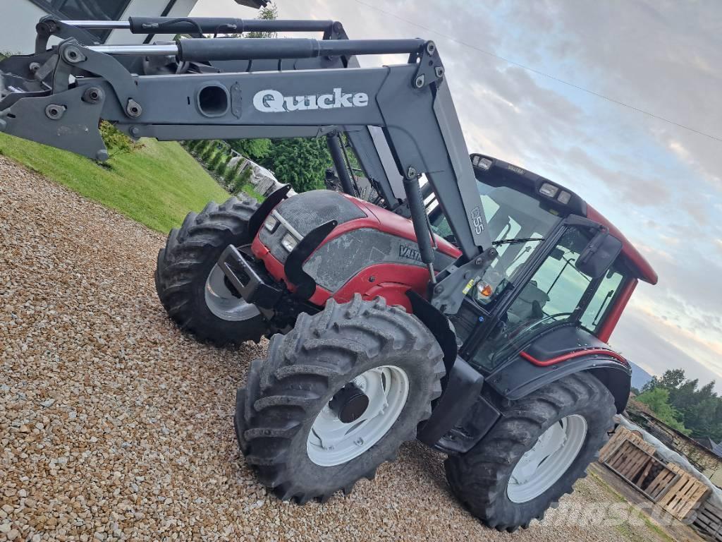 Valtra N 121 Tractors