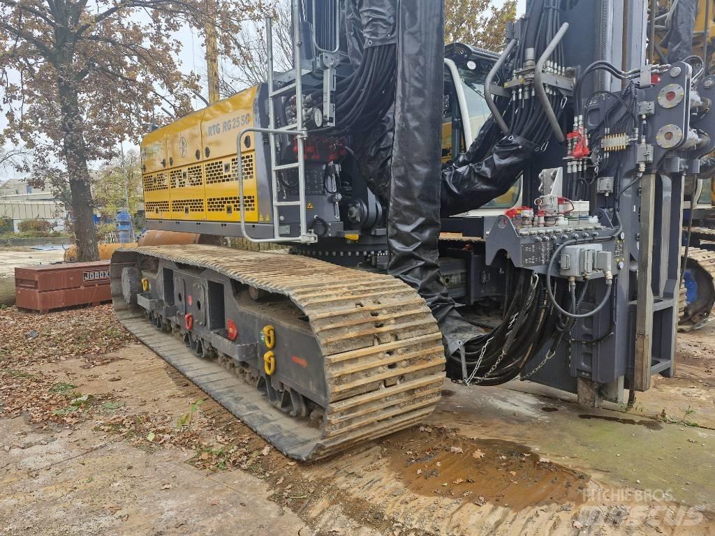 Bauer / RTG RG25-SC Piling rigs
