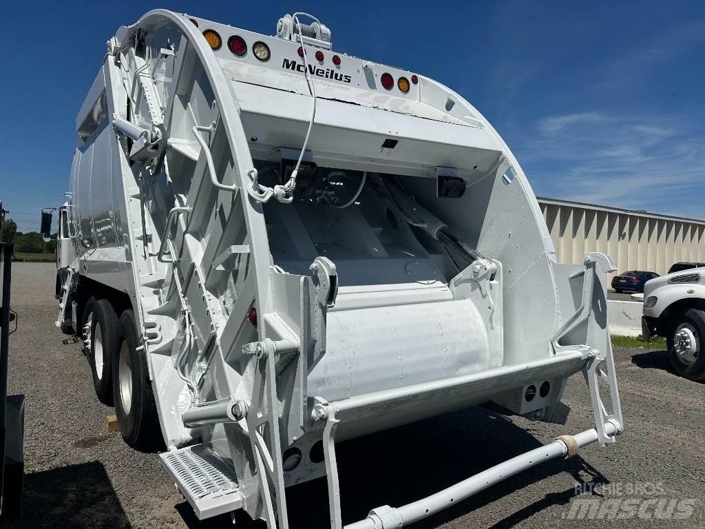 Autocar 32 Yd Garbage Trucks / Recycling Trucks