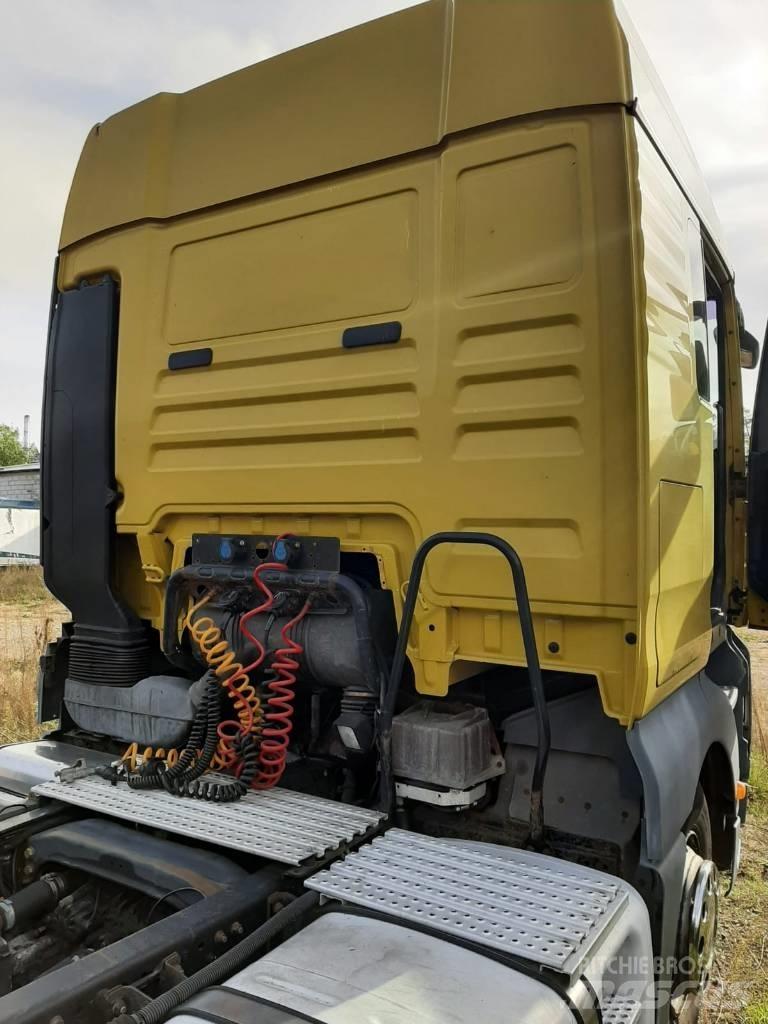 MAN TGA 18.440 Conventional Trucks / Tractor Trucks