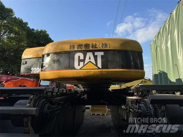CAT 320 C Amphibious Excavators
