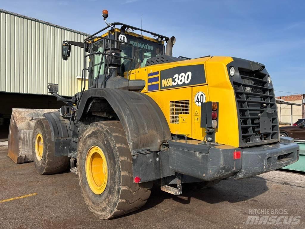 Komatsu WA 380-8 Wheel Loaders