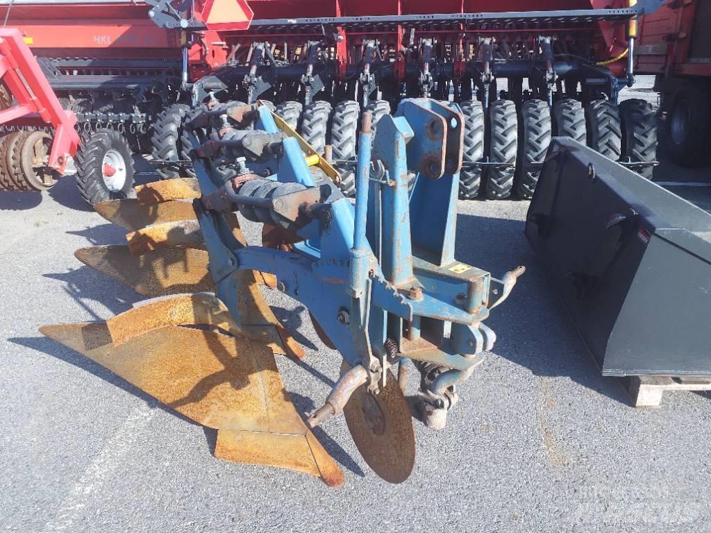 Överum B387 Plows
