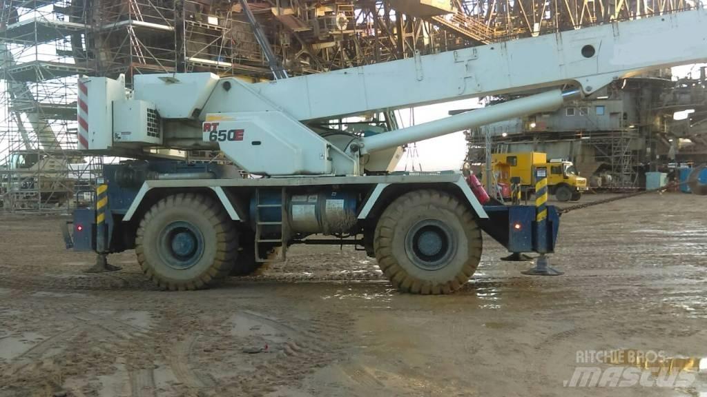 Grove RT 650 E Rough Terrain Cranes