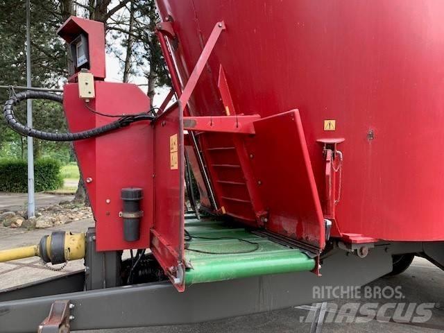 RMH Mixell 22 Mixer feeders