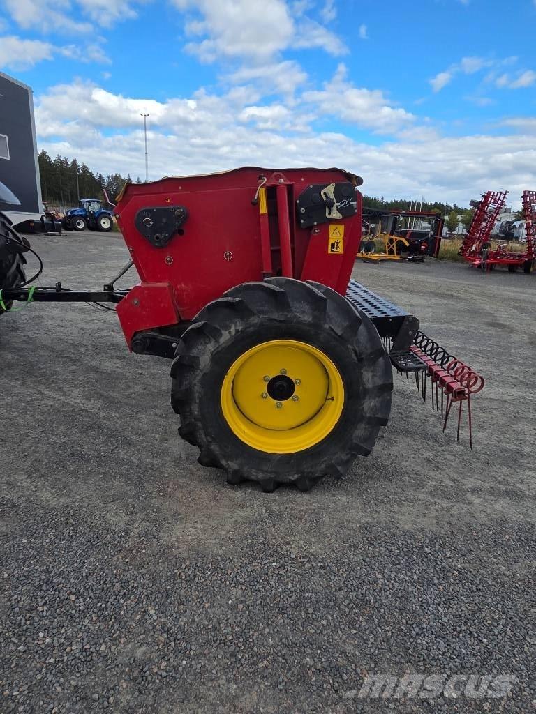 Överum H3000 Farm Drills