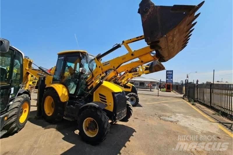 Dezzi CMI 4X4 TLB Backhoe Loaders
