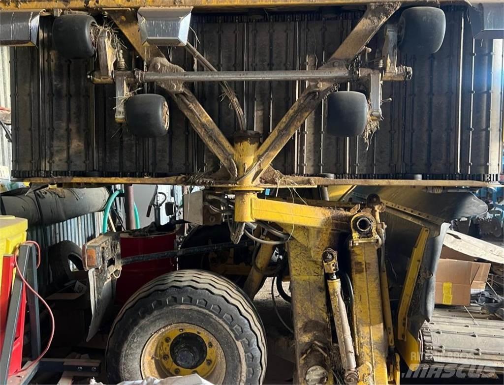 ROC RT 1000 Swathers \ Windrowers