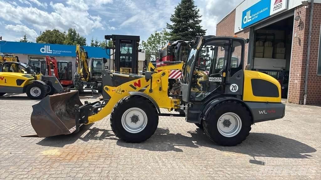 Wacker Neuson WL44 Wheel Loaders