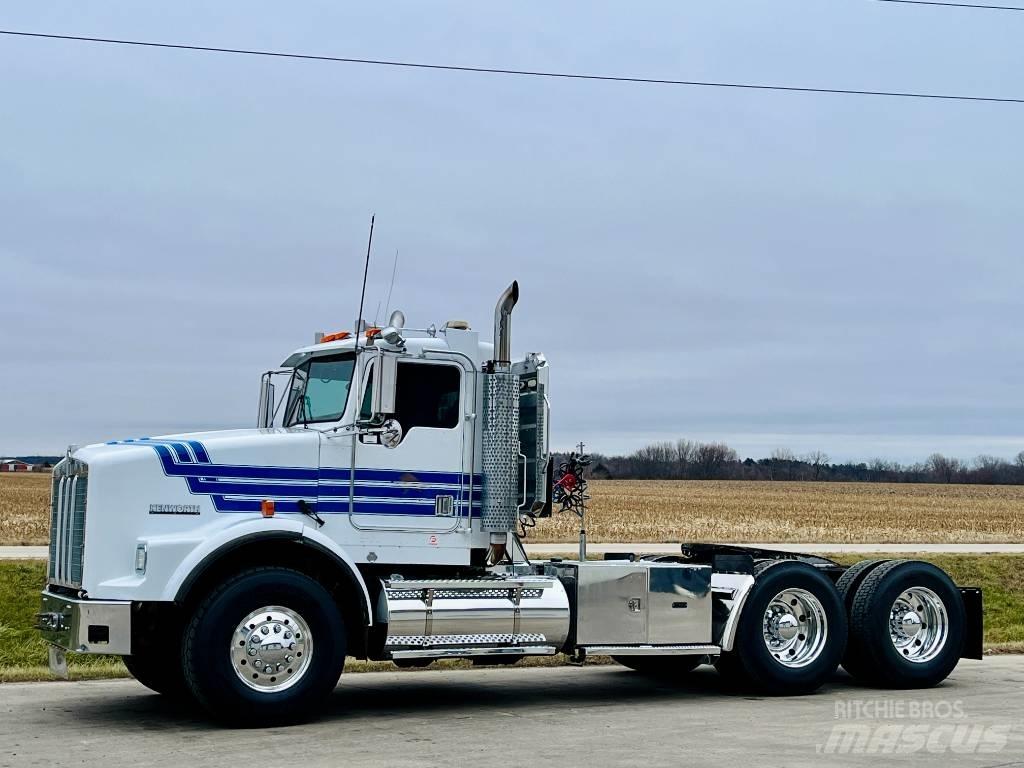 Kenworth T 800 Conventional Trucks / Tractor Trucks