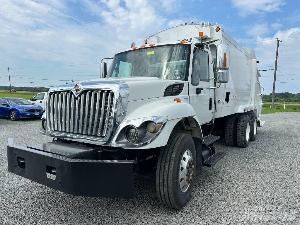 International 7400 Garbage Trucks / Recycling Trucks