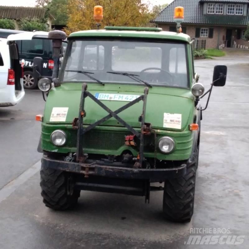 Mercedes-Benz U421 Tractors