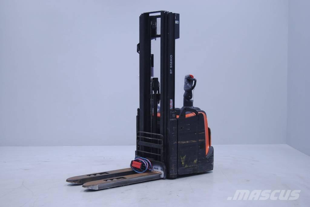 Toyota SPE120L Pedestrian stacker