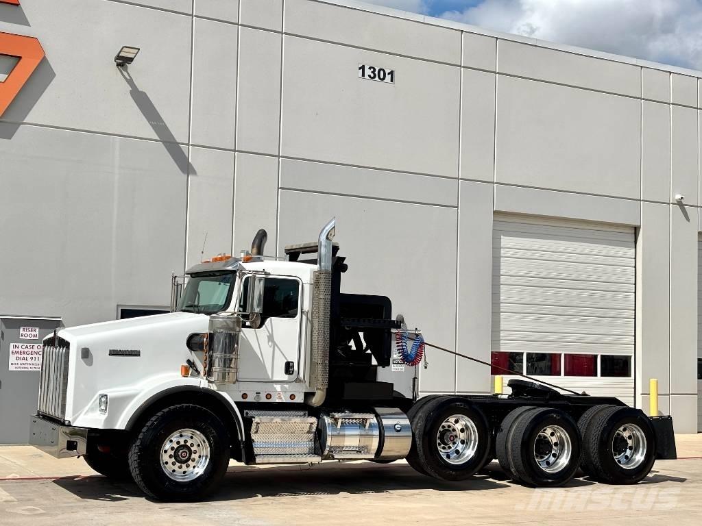 Kenworth T 800 Tow Trucks / Wreckers