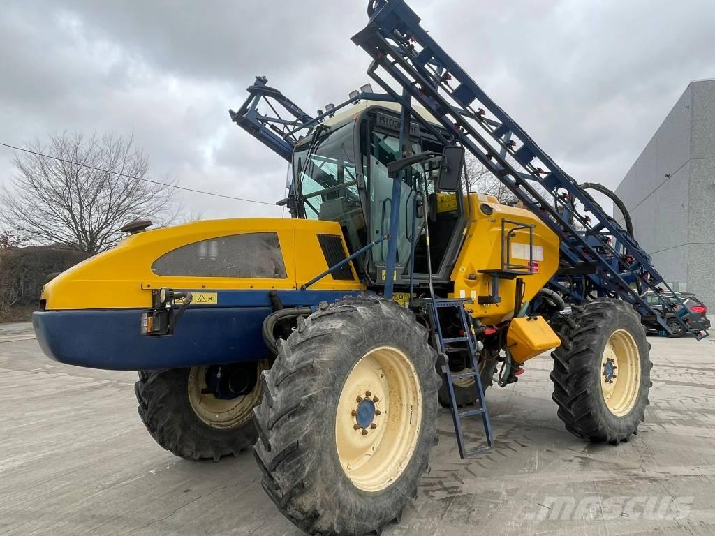 Caruelle 2500L Self-propelled sprayers