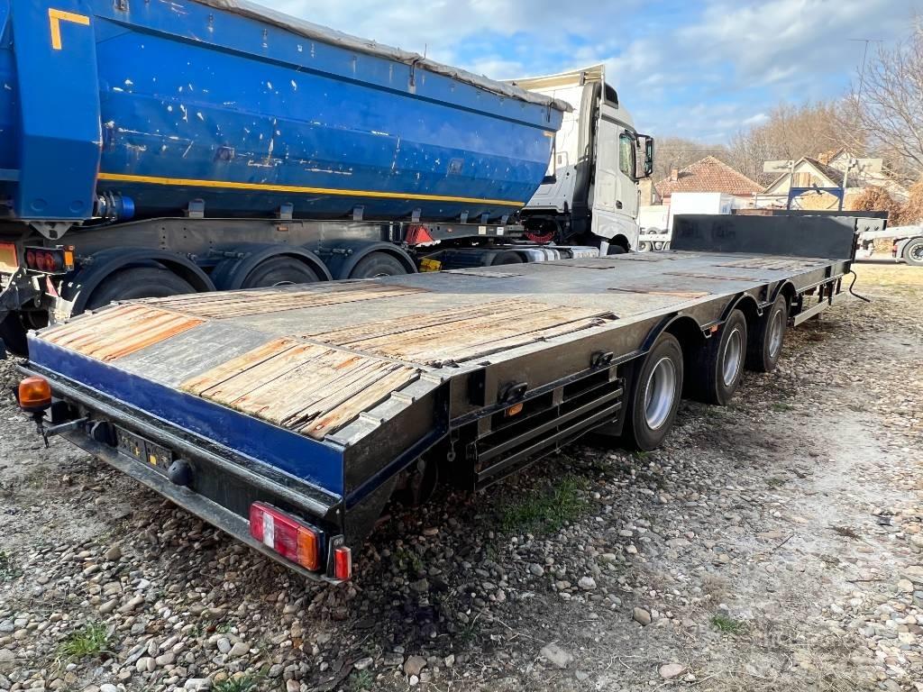 Möslein ST 3 Lowboy Trailers