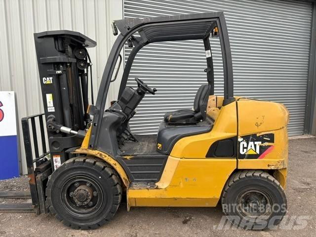 CAT DP40NT Diesel Forklifts