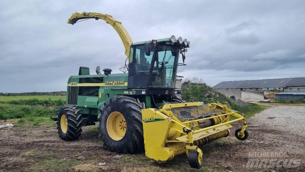 John Deere 6750 Forage Harvester