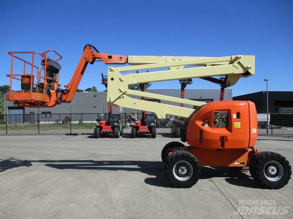 JLG 450 AJ (895) Compact self-propelled boom lifts