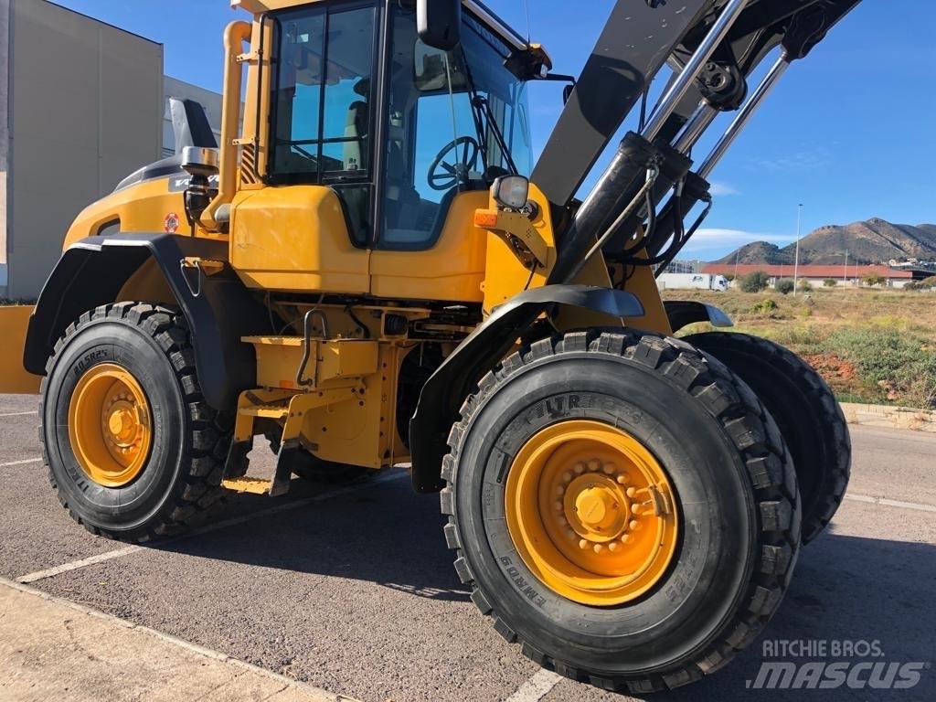 Volvo L90H Wheel Loaders