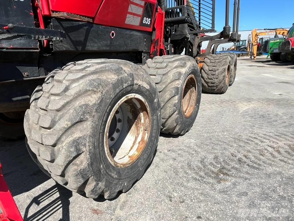 Komatsu 835 Forwarders