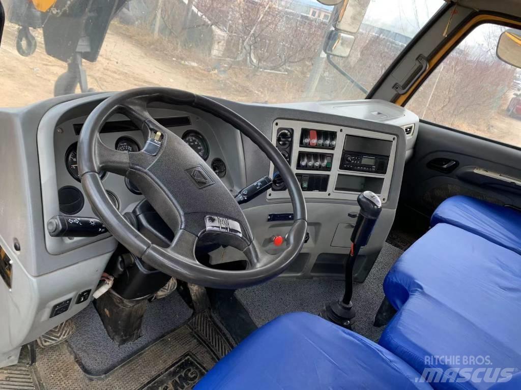 XCMG QY25K5-I Mobile and all terrain cranes
