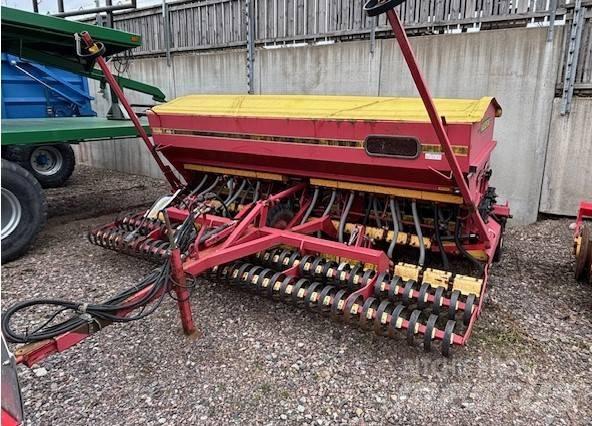 Väderstad Rapid400C Drills