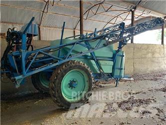 Berthoud Major 3200 Trailed sprayers
