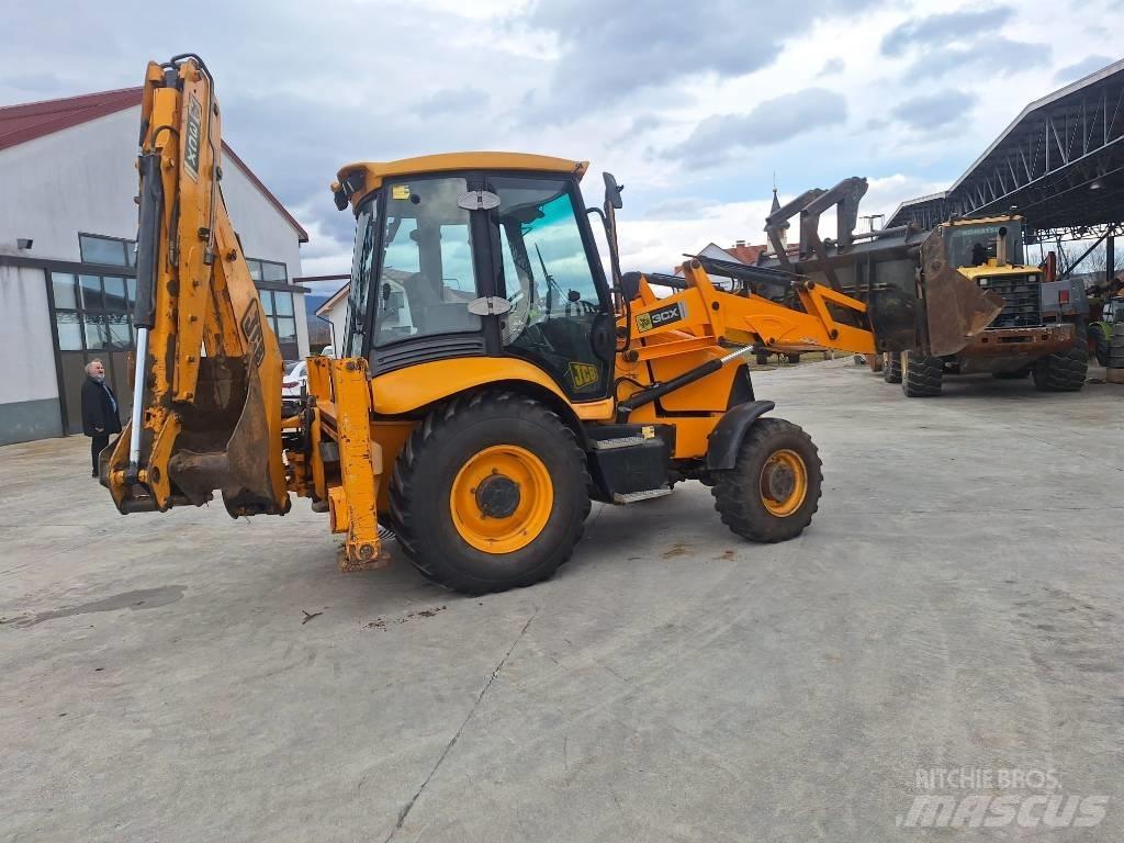 JCB 3CX Backhoe Loaders