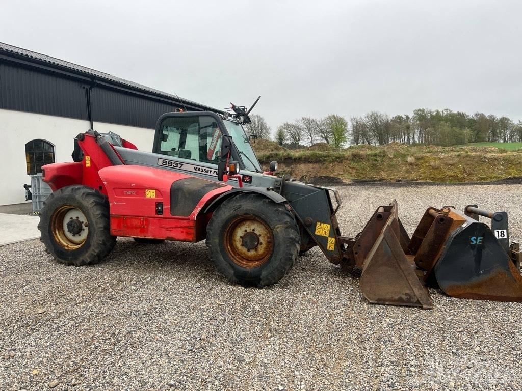 Massey Ferguson 8937 Telescopic Handlers