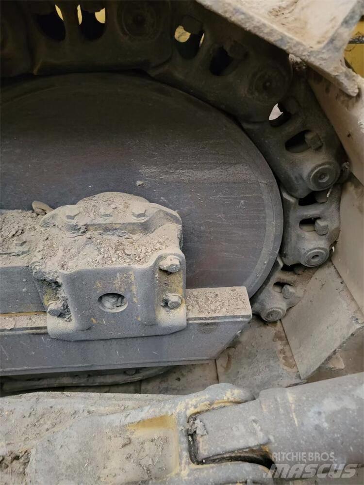 CAT D7G2 Crawler dozers