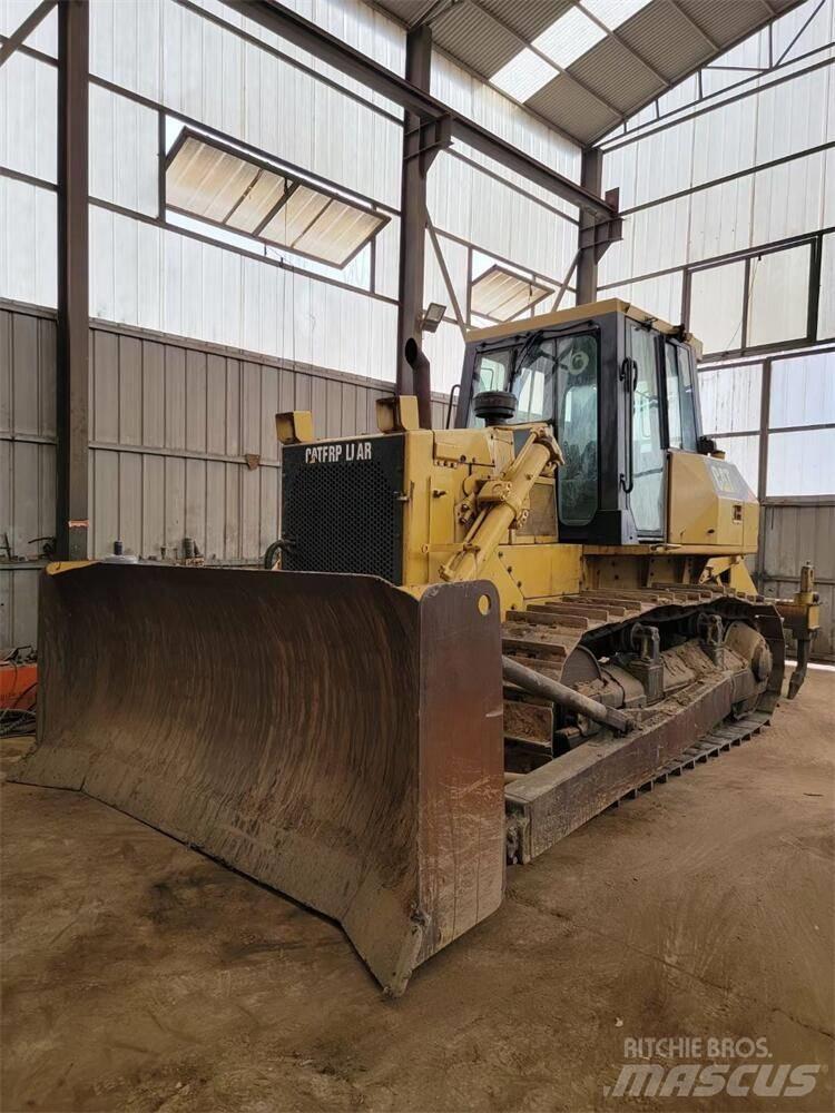 CAT D7G2 Crawler dozers