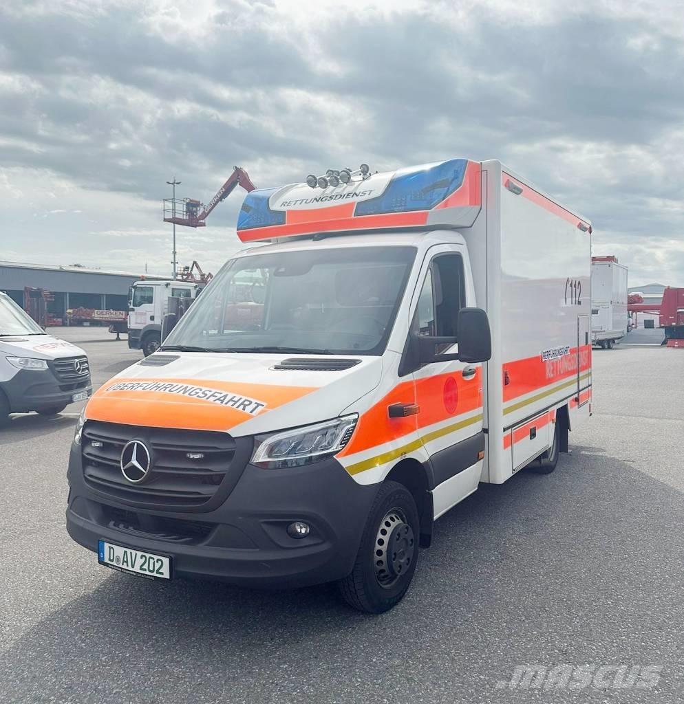 Mercedes-Benz 100 D Ambulances