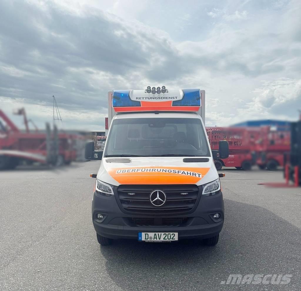 Mercedes-Benz 100 D Ambulances