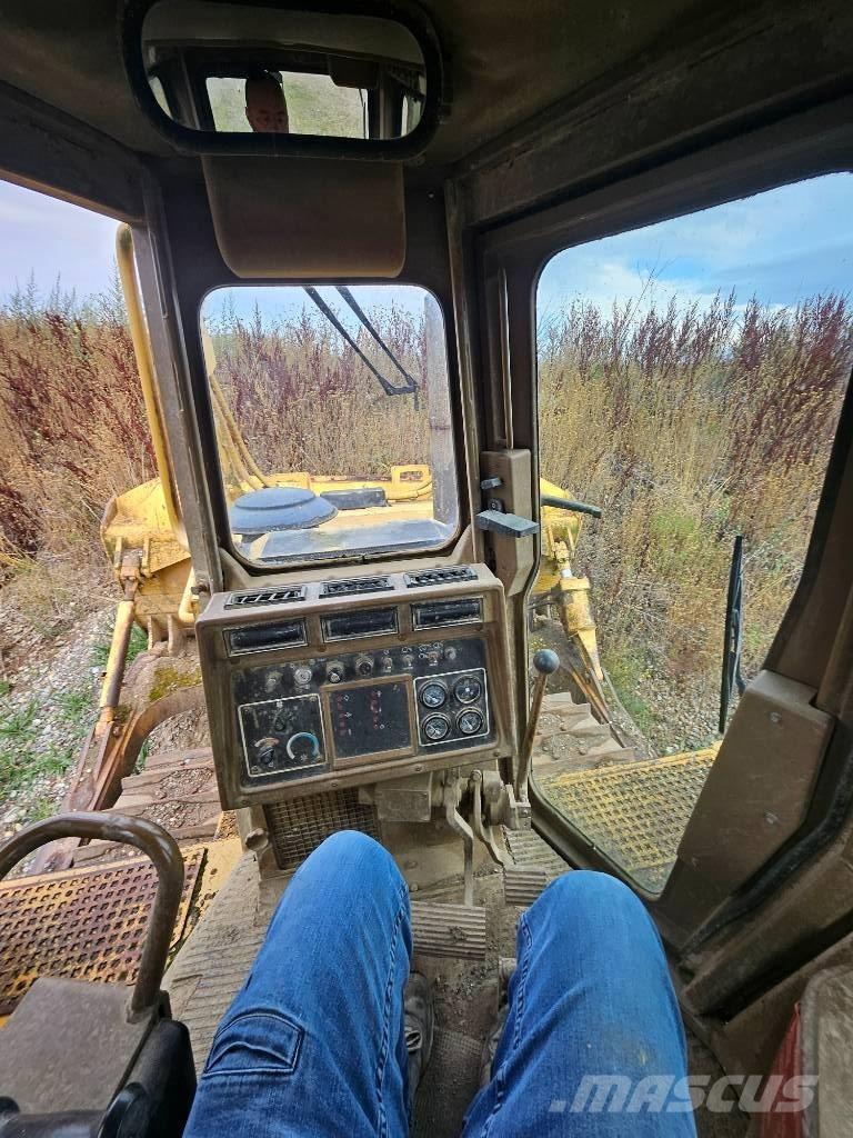 CAT D6h Crawler dozers