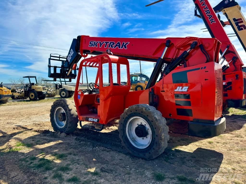SkyTrak 8042 Telescopic Handlers