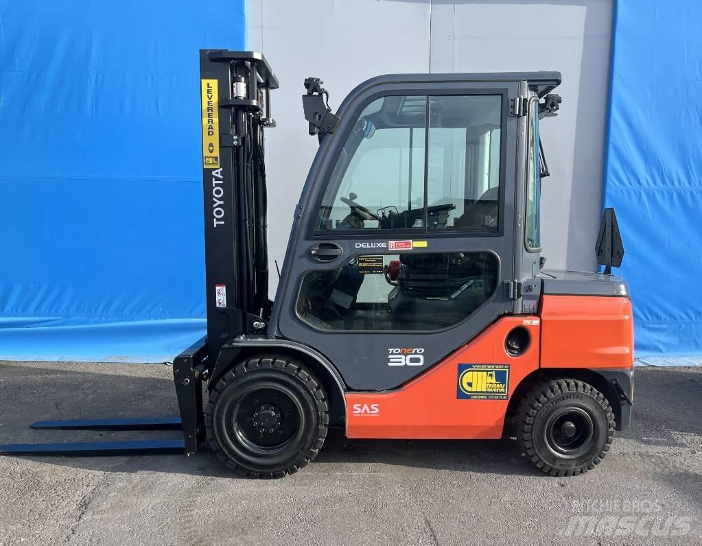 Toyota 8 FD F 30 Diesel Forklifts