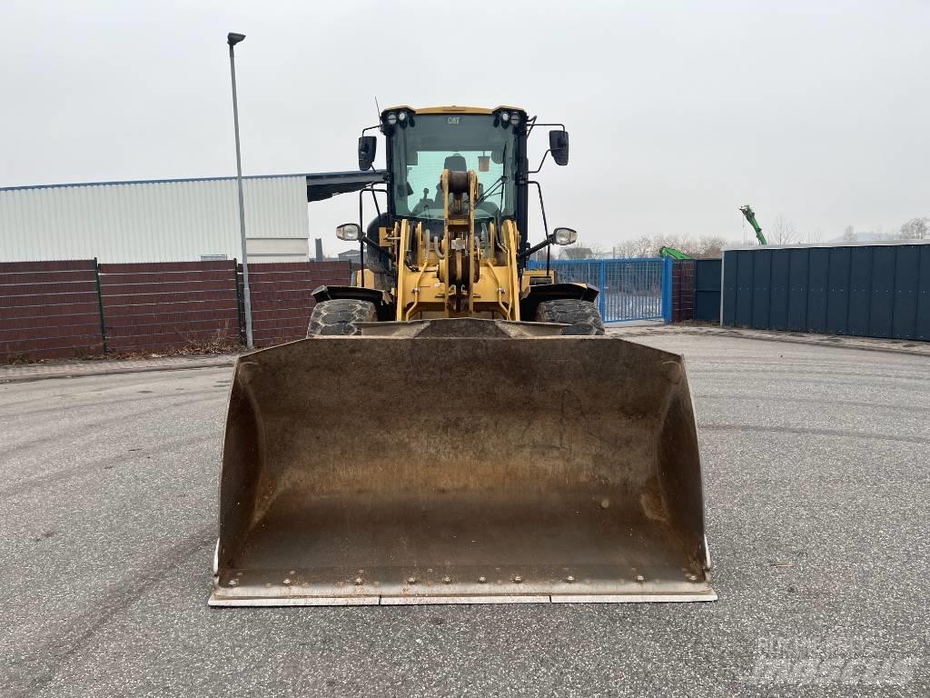 CAT 930M Wheel Loaders