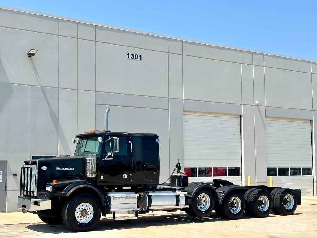 Western Star 4900 SA Conventional Trucks / Tractor Trucks