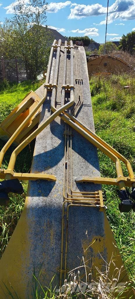 Komatsu PC 600-7K Booms and dippers