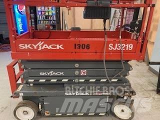 SkyJack SJ 3219 Scissor Lifts