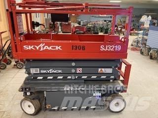 SkyJack SJ 3219 Scissor Lifts