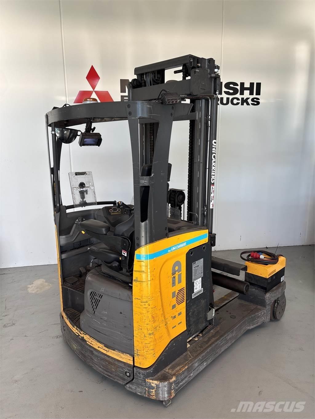 Atlet UFW250 4-way Reach Trucks