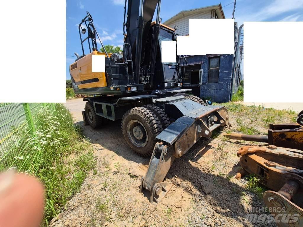 Hyundai HW 210 A Wheeled Excavators