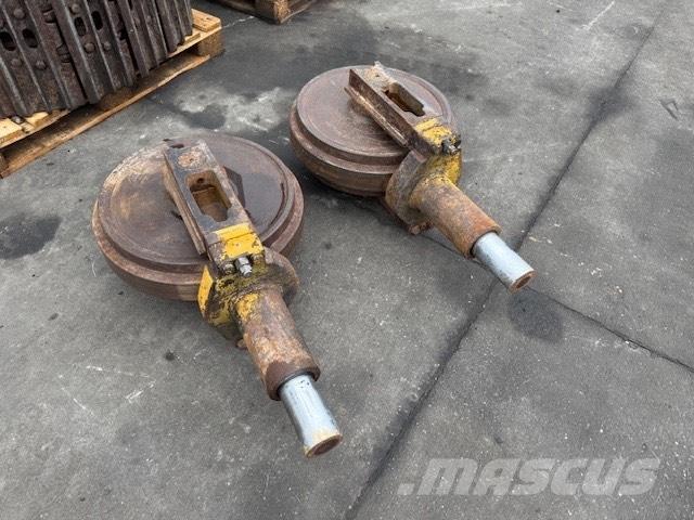 Liebherr R 900 IDLER Tracks, chains and undercarriage